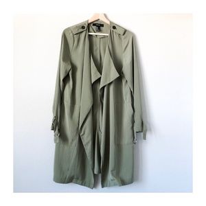 LIKE NEW | Forever 21 | Green Flowy Trench